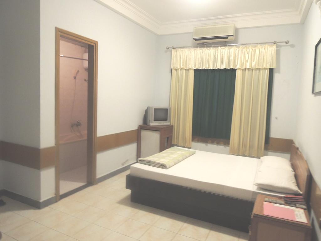 Phoenix Hotel Hue Exterior foto